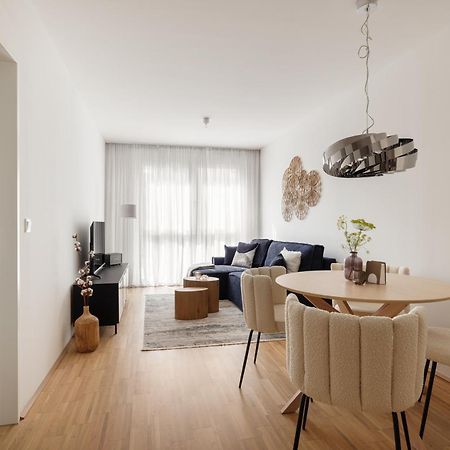 Coho City Apartments Mit Hauseigener Tiefgarage Viena Exterior foto