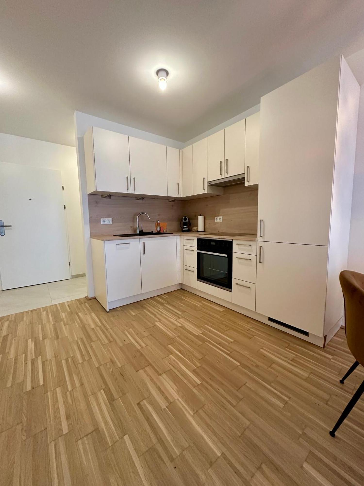 Coho City Apartments Mit Hauseigener Tiefgarage Viena Exterior foto
